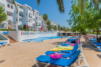 Aparthotel Holiday Center+Entradas de 1 día al Museo de Rafa Nadal