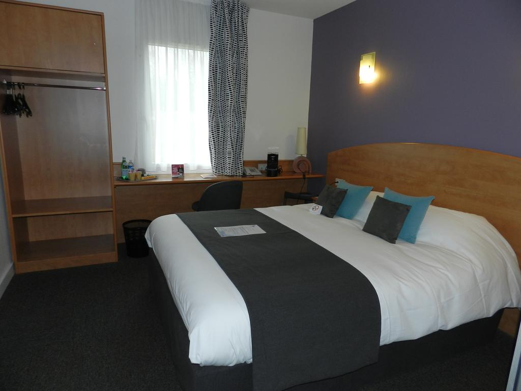 Inter-Hotel Plume Hotel+Bilhete Le Puy du Fou 1 dia