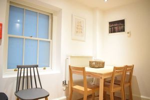 2 Bedroom Apartment Near Grafton Street