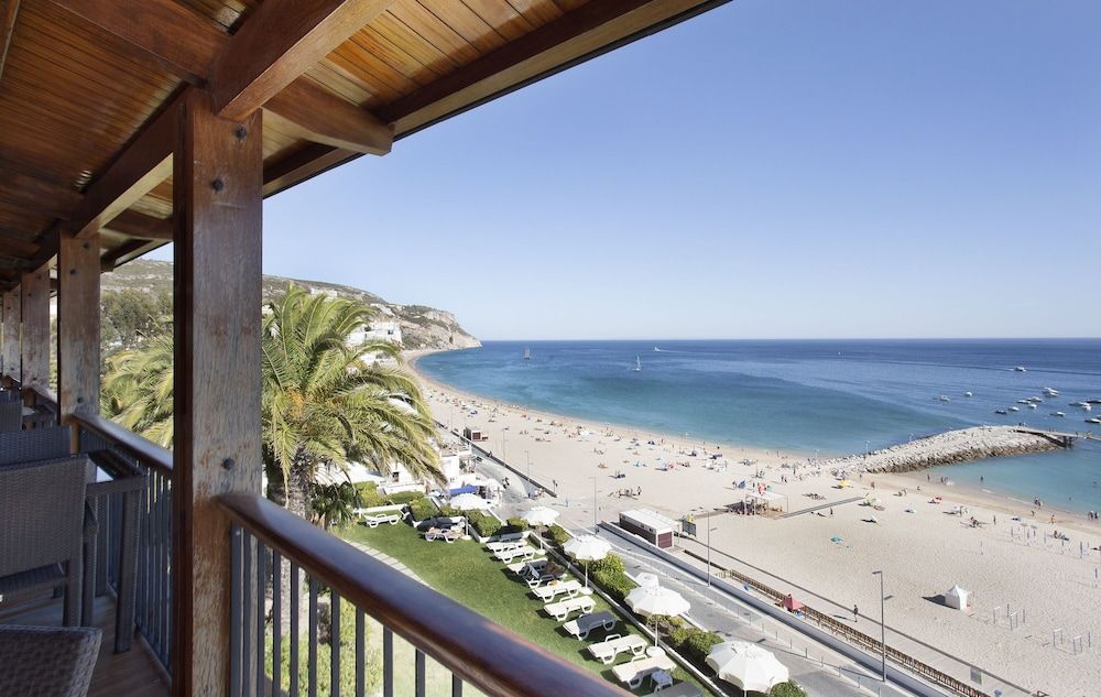 
				Hotel do Mar 4* em Sesimbra, ideal para escapadinha em frente à praia.
			