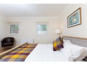 Historic Stone Built 4BR Cottage for 8 W/parking