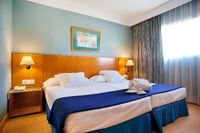 Hotel Globales De Los Reyes+Entradas Atlético de Madrid VS Rayo Vallecano - Categoría 1