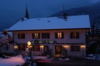Hôtel Restaurant La Croix Jean Claude+Forfait Les 3 Vallées