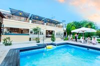 Fitos Inn Guest House