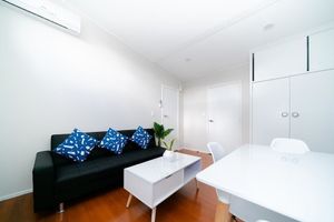 Takapuna Central Spacious & New Home