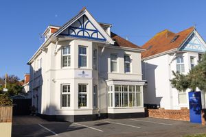 Crossroads Hotel