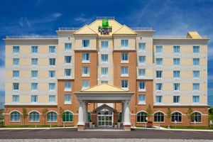 Holiday Inn Express Hotel & Suites CLARINGTON - BOWMANVILLE