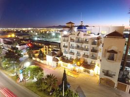 Business Hotel & Suites Maria Bonita