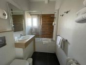 Urban Jungle. Hotel Orleans (ex Grand Hôtel)+Entrée au Château de Chambord