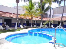 Hotel Plaza Almendros