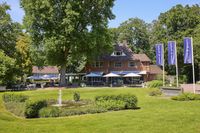 Auberge du Bonheur+not defined