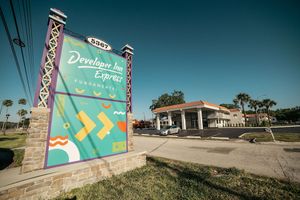 Developer Inn Express Fundamental - Travelodge