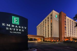 Embassy Suites by Hilton Dallas Market Center