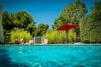 Aéroport Hôtel+Billet aux Tours et Remparts d'Aigues Mortes