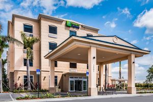 Holiday Inn Express & Suites Boynton Beach West by IHG