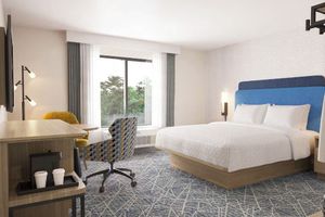 Hampton Inn by Hilton Costa Mesa Newport Beach