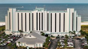 Island House Hotel Orange Beach - a DoubleTree by Hilton