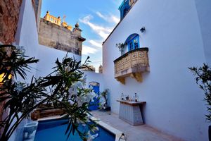 Chapel 5 Suites