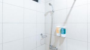 Sans Hotel Laperal Manila - Vaccinated Staff