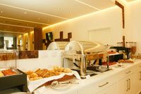 Pensao Concha Residencial+Observação de Golfinhos na Nazaré