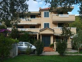 Apartments Laništa Dragović