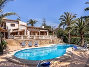 Villa in Son Servera With Beach & Pool